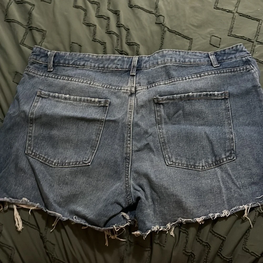 Jean shorts with red white and blue stars - Picture 4 of 4